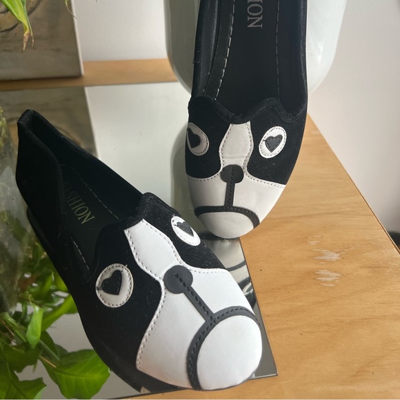 Dog flats - Picture 1 of 4